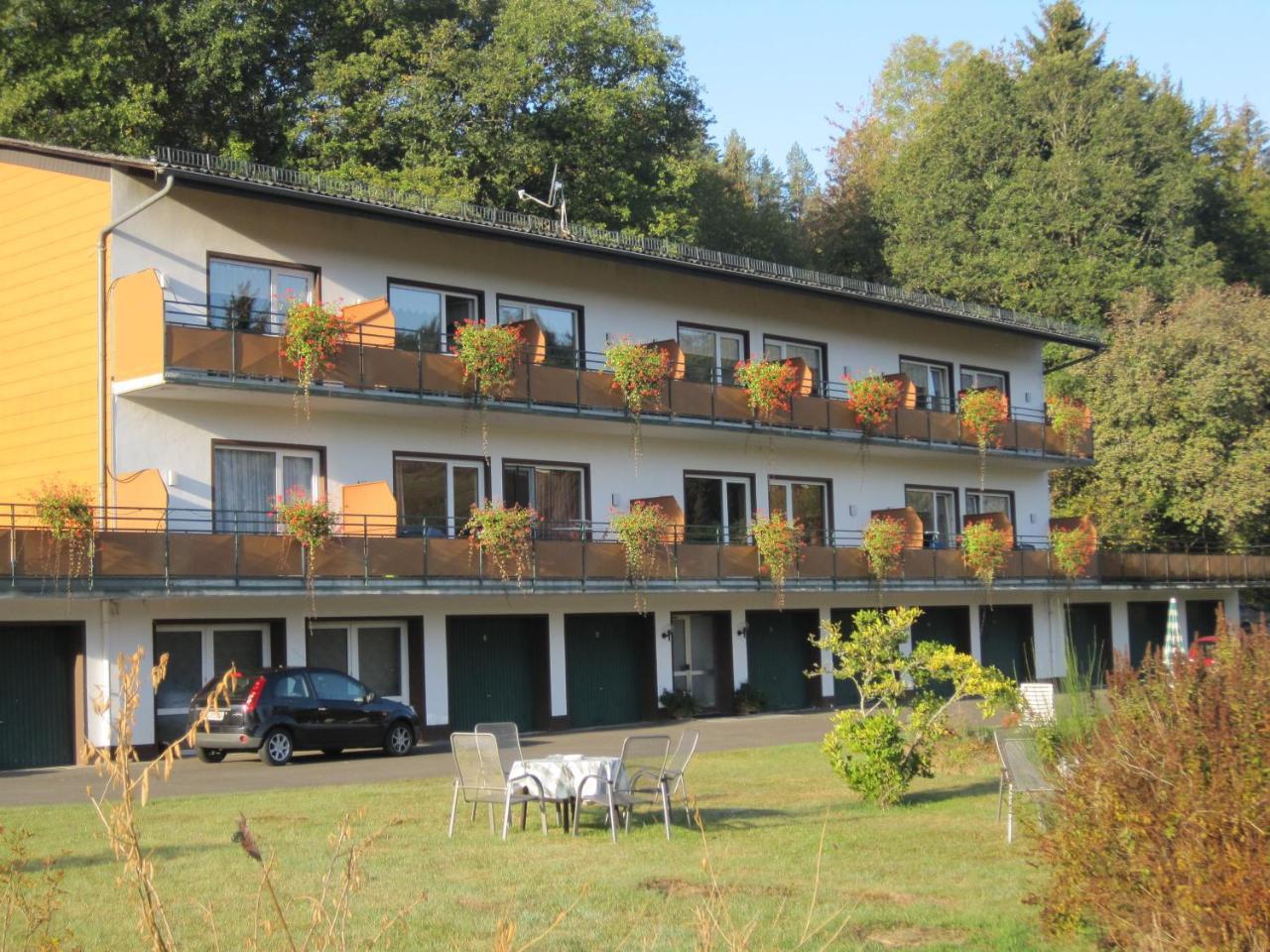 Hotel Restaurant Berghof Даун Экстерьер фото